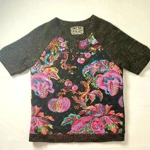 James Coviello Anthropolgie Short Sleeve Blouse Sz M Floral print Knit B…